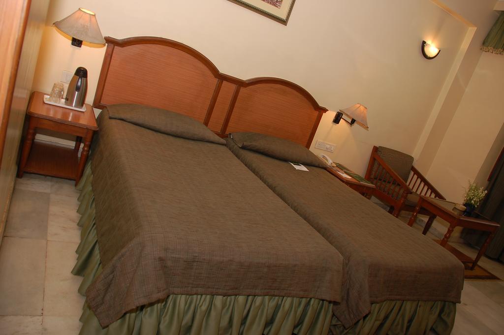 Hotel Royale Midtown Bhubaneswar Zimmer foto
