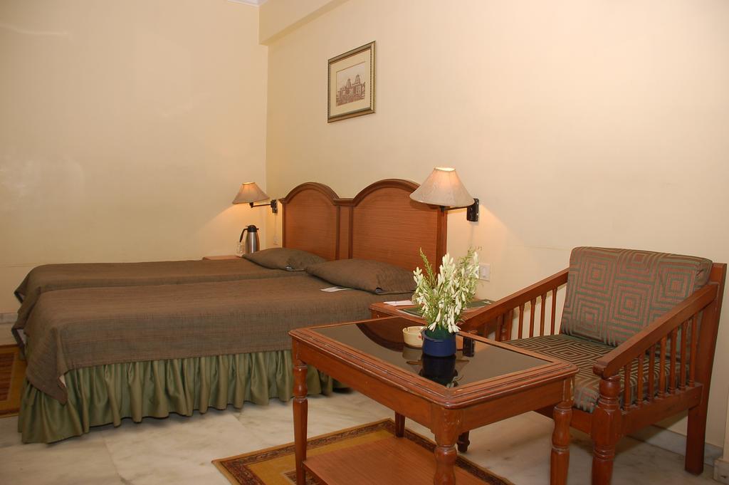 Hotel Royale Midtown Bhubaneswar Zimmer foto
