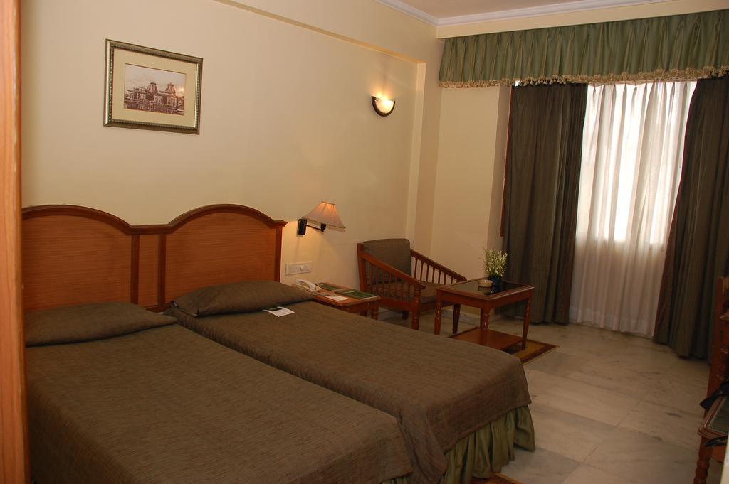 Hotel Royale Midtown Bhubaneswar Zimmer foto