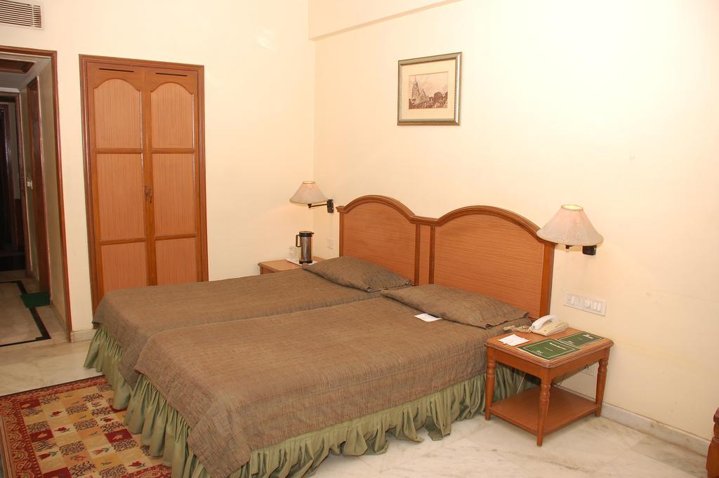 Hotel Royale Midtown Bhubaneswar Zimmer foto