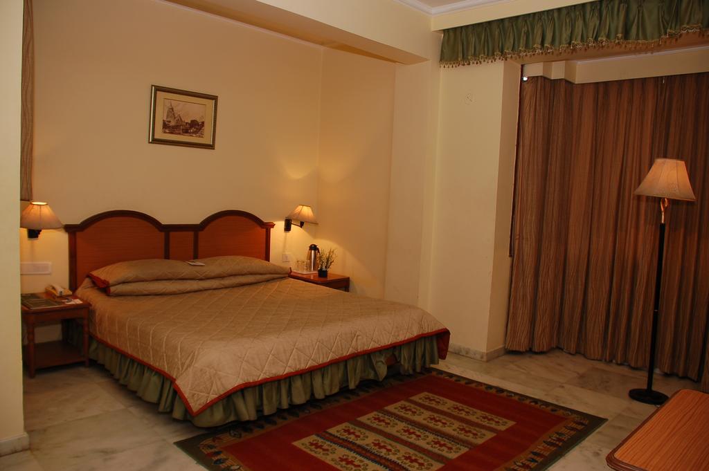 Hotel Royale Midtown Bhubaneswar Zimmer foto